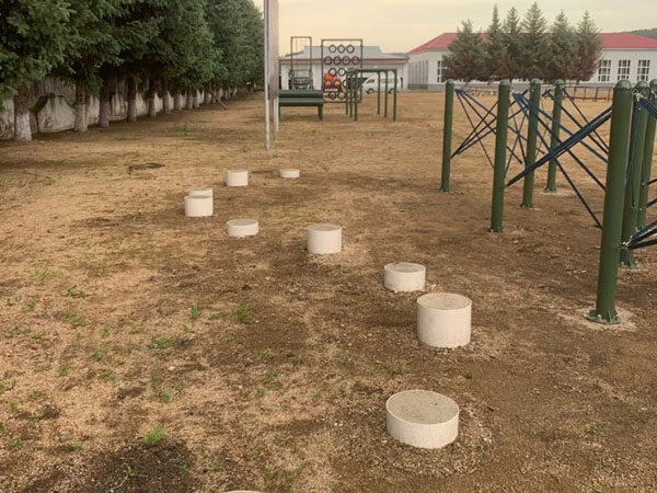 200米障礙器材