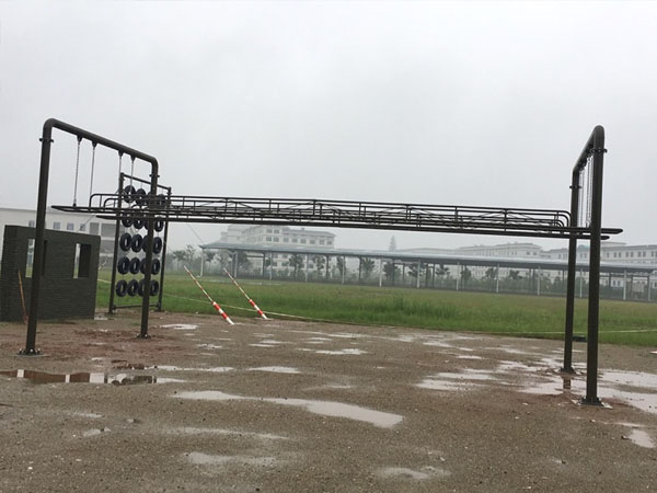 300米障礙器材