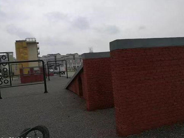 300米障礙器材